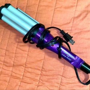 Bed head wave artist.